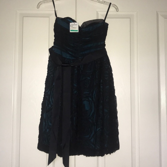 Homecoming dress - Picture 3 of 3